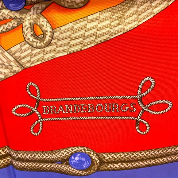 Authentic Hermès 💯 silk scarf Carre90 Orange Brandebourgs - Picture 4 of 4